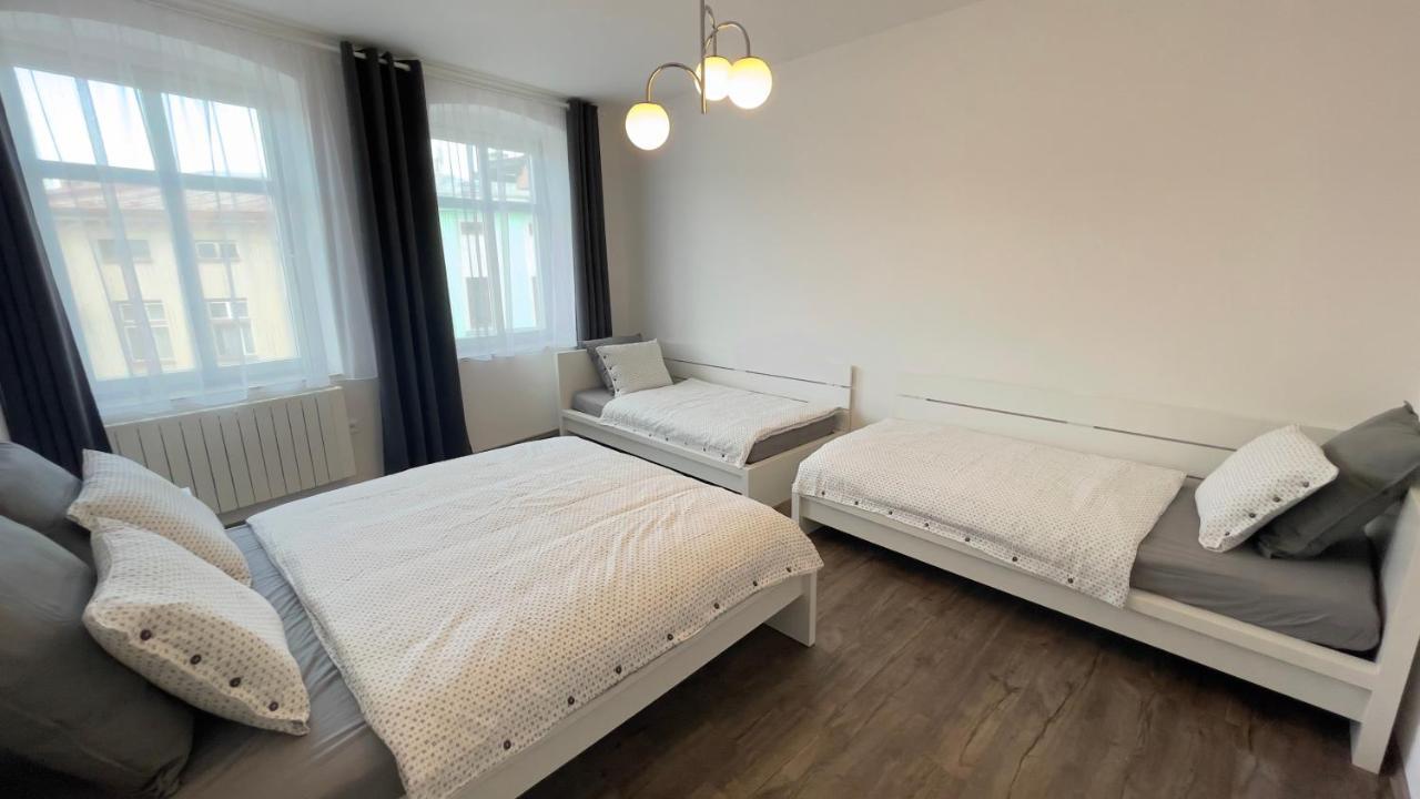 R&j Apartamento