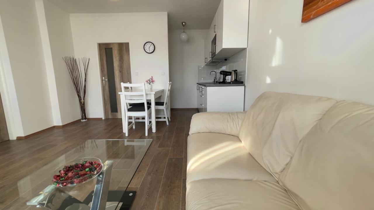 R&j Apartamento Broumov